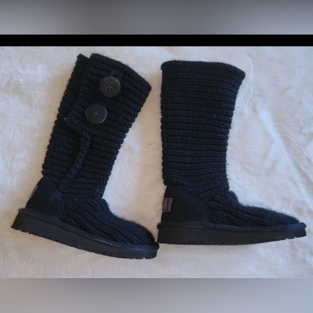 Girls Ugg Boot 9c
